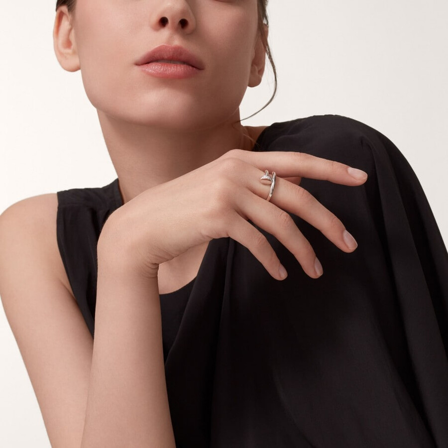 juste un clou ring classic model diamonds
