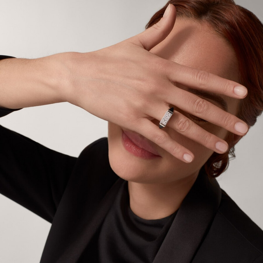 les berlingots de cartier ring semi-paved