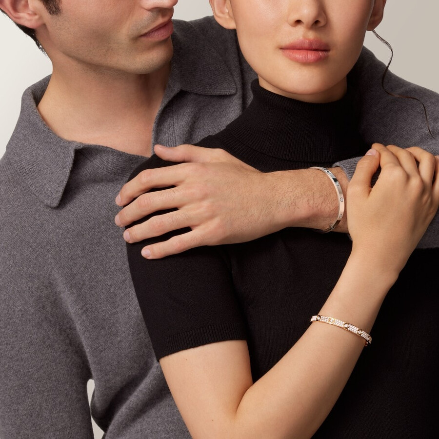 love bracelet classic model paved 10 diamonds