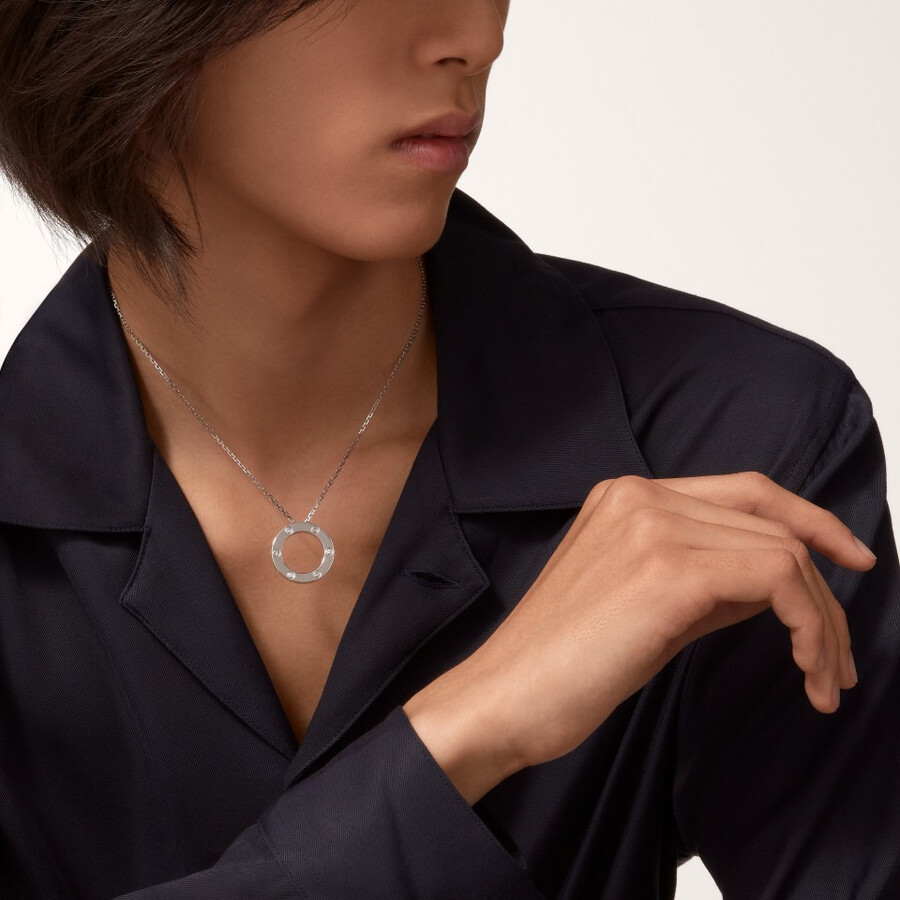 love pendant 3 diamonds
