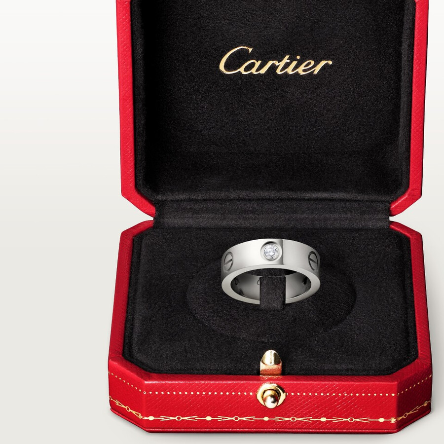 love ring classic model 3 diamonds
