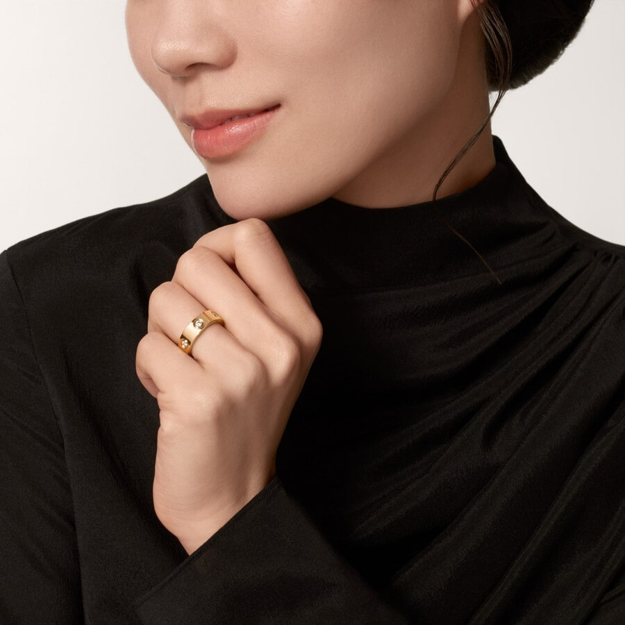 love ring classic model 6 diamonds