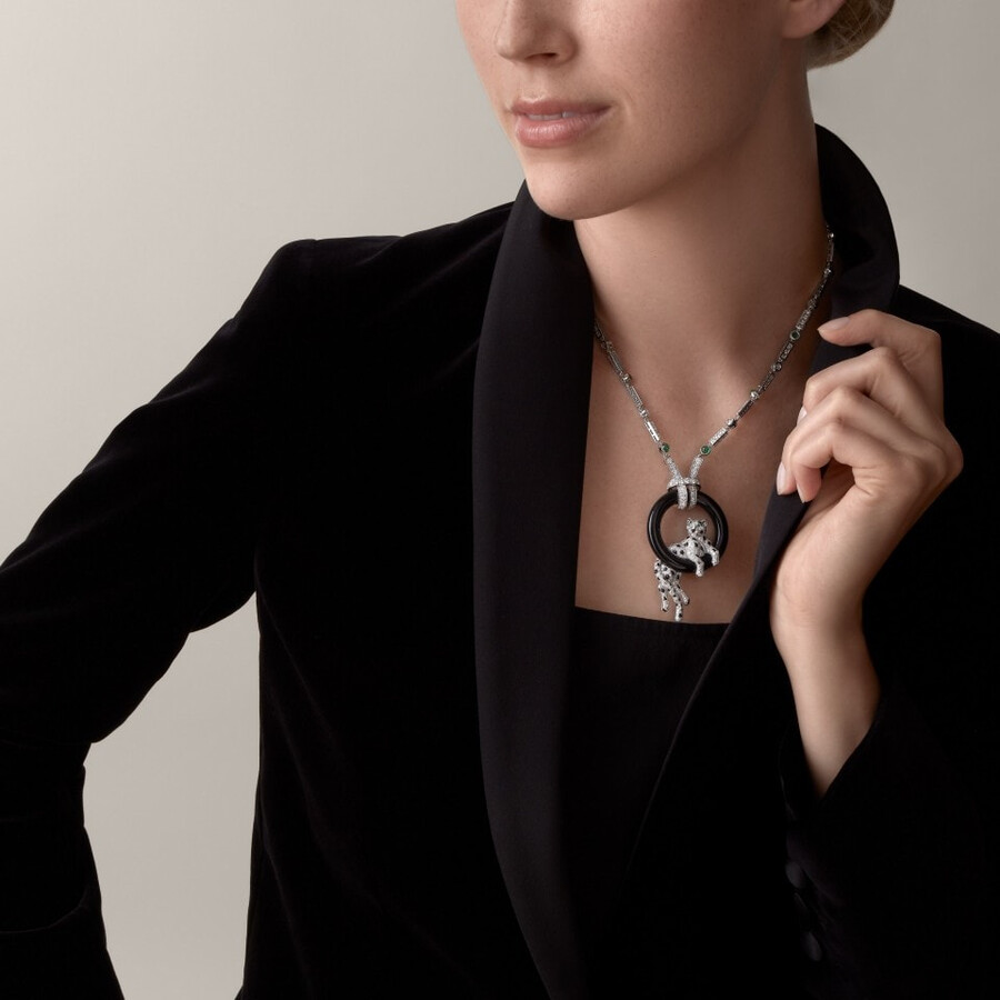 panthère de cartier necklace emerald paved