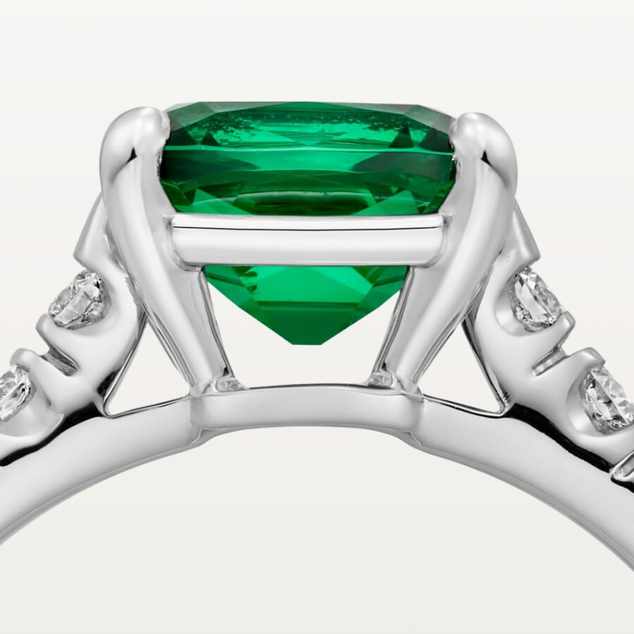 1895 solitaire cushion-cut emerald paved