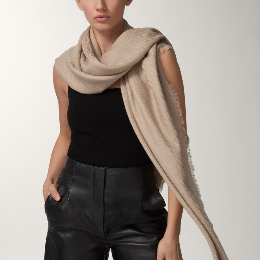 c de cartier shawl