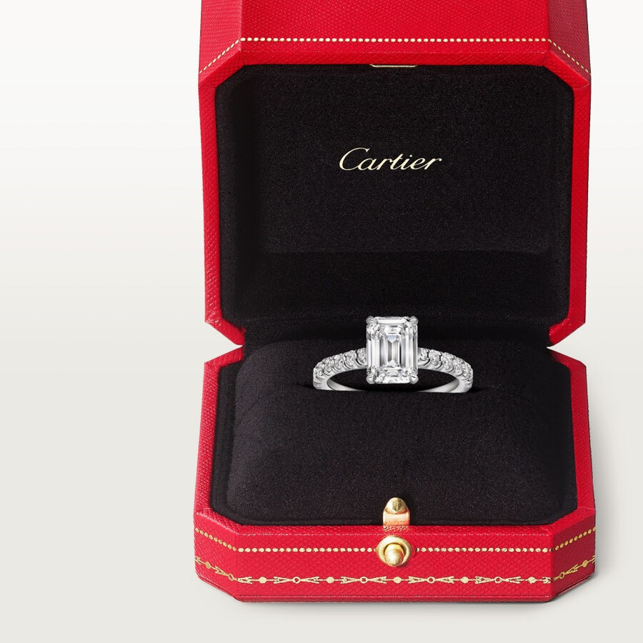 1895 solitaire emerald-cut diamond paved